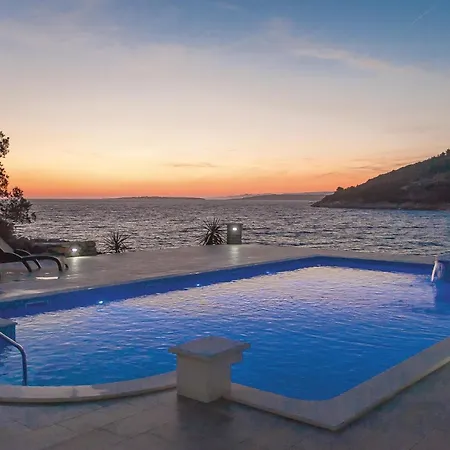 Casa de Férias Poplat Bb Croatia *