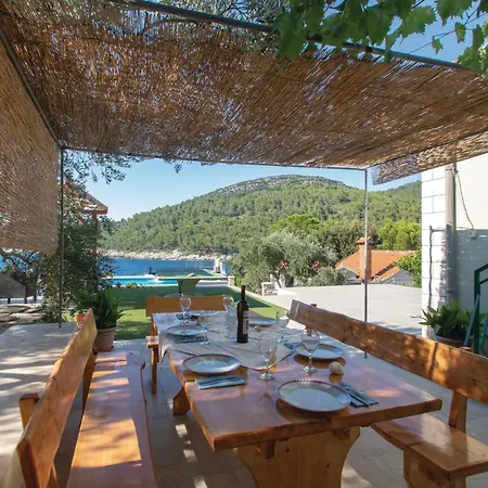 Holiday Home Poplat Bb Croatia