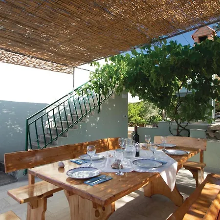 Holiday Home Poplat Bb Croatia Pupnat