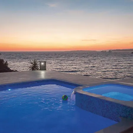 Holiday Home Poplat Bb Croatia